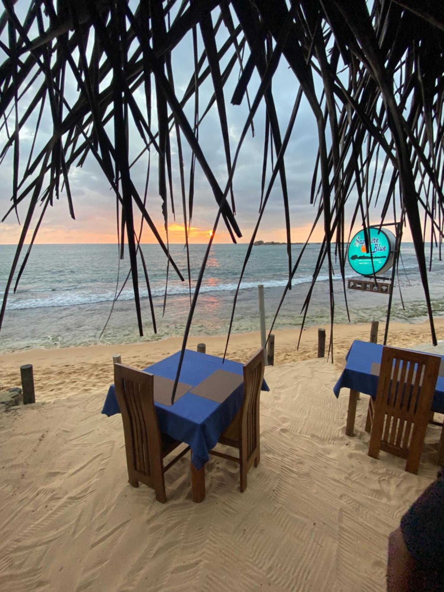 Sapphire Blue Hotel Hikkaduwa Buitenkant foto